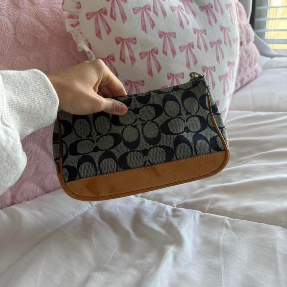Y2K Coach Signature Demi monogram mini shoulder bag in navy blue and canvas - Picture 7 of 8